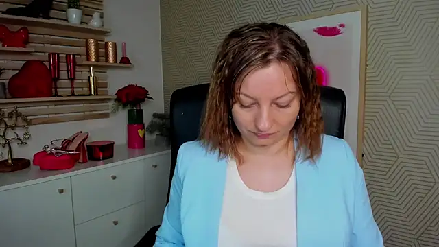 angelaSamt online show from April 20, 5:43 am