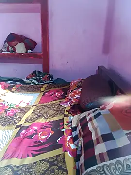 Snapshot of posewith chatting on February 3, 8:30 am posewith online show from February 3, 8:30 am