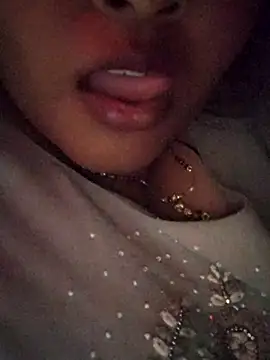 Snapshot of Alina-khan chatting on February 26, 10:25 am Alina-khan online show from February 26, 10:25 am