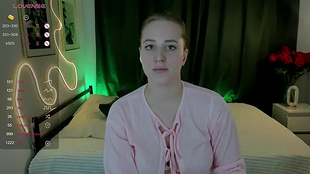 Alice Cire online show from November 22, 3:00 pm