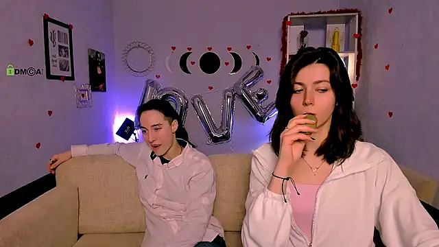 kitniss dreamy online show from February 14, 8:16 pm