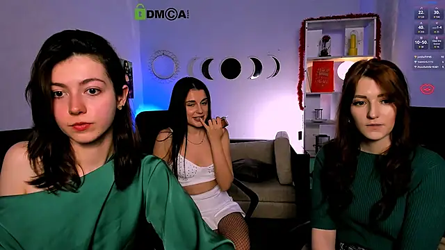 kitniss dreamy online show from April 7, 9:59 pm