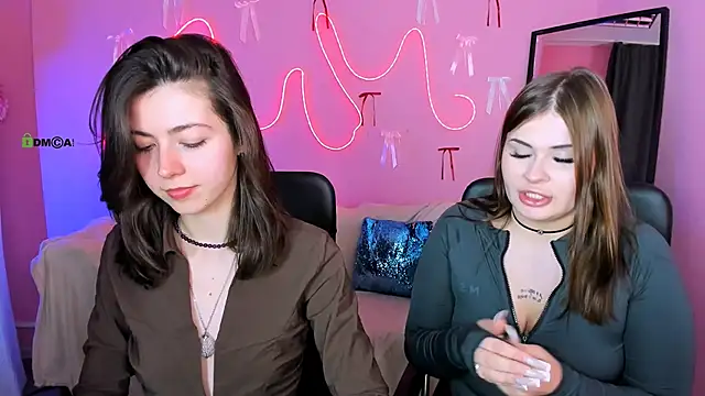 kitniss dreamy online show from April 12, 7:19 pm