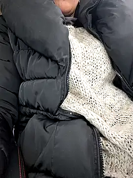 Snapshot of TigreBianca27 chatting on February 14, 10:34 am TigreBianca27 online show from February 14, 10:34 am