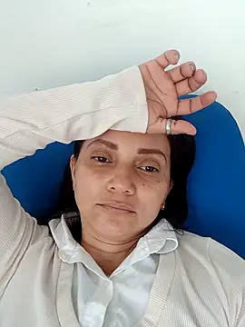 Snapshot of Amanda39 chatting on February 5, 12:32 pm Amanda39 online show from February 5, 12:32 pm