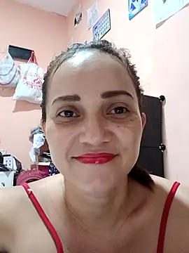 Snapshot of Amanda39 chatting on February 18, 7:32 pm Amanda39 online show from February 18, 7:32 pm