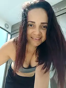 Snapshot of Amanda39 chatting on February 21, 2:29 pm Amanda39 online show from February 21, 2:29 pm