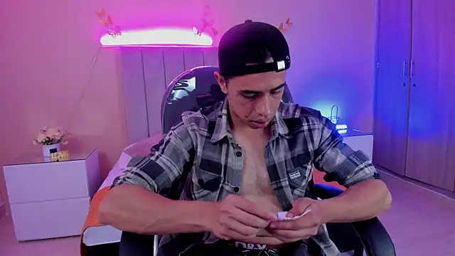 Muscle Scott online show from November 13, 12:59 pm