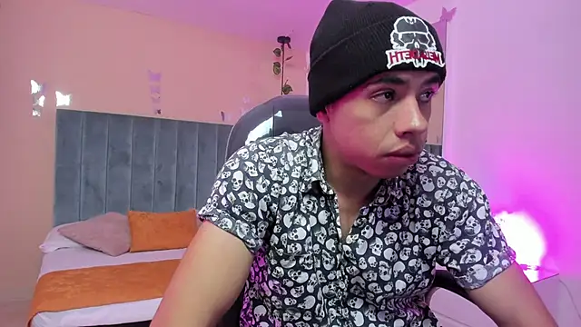 Muscle Scott online show from December 3, 12:36 pm