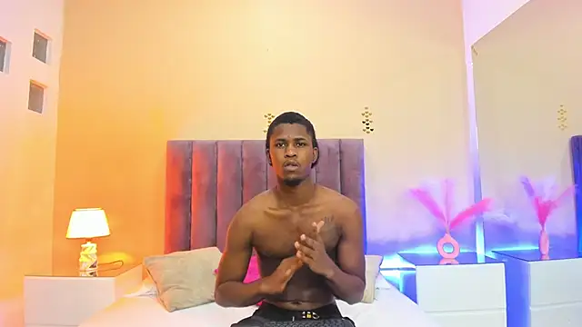 Kiaraa y Her Crazy online show from December 19, 3:57 am