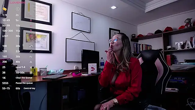 GretaVoss  online show from September 13, 7:13 pm