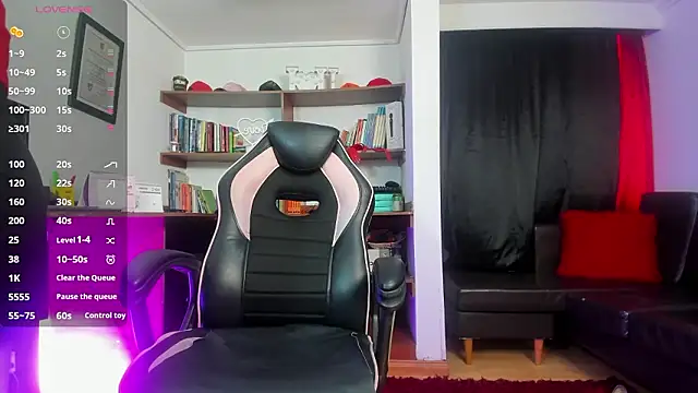 GretaVoss  online show from February 9, 7:51 pm