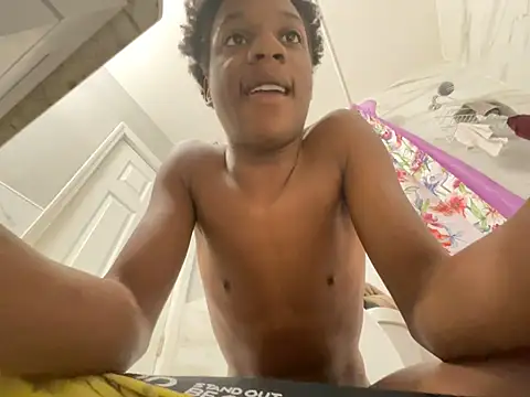 dmmeformerch online show from February 24, 4:38 pm