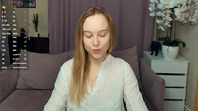 SoonMoor online show from February 7, 6:55 pm