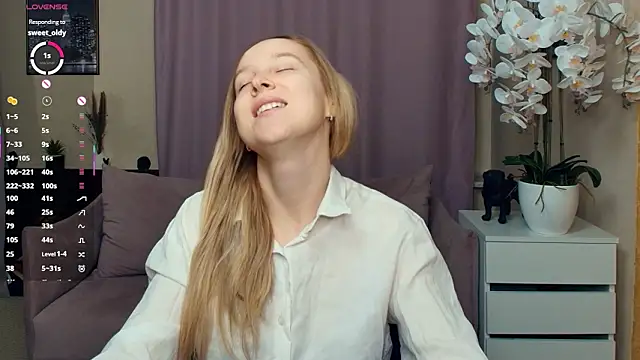 SoonMoor online show from February 9, 7:51 pm