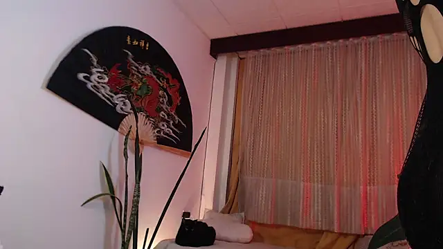 Ellyuwuw online show from March 19, 12:36 am