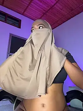 Snapshot of Yuli_arabic chatting on June 25, 6:12 pm Yuli arabic online show from June 25, 6:12 pm