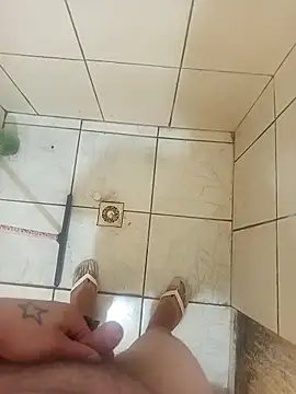 Snapshot of euuuuhmig chatting on February 25, 10:03 am euuuuhmig online show from February 25, 10:03 am