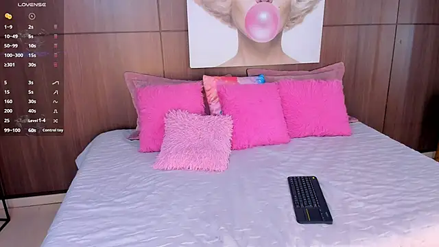 ImaniOkoye online show from December 20, 10:33 am