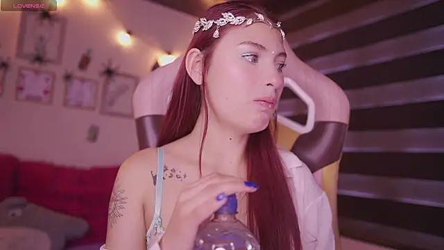 Rebecah 1 online show from October 28, 1:36 pm