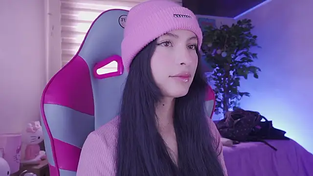 Rebecah 1 online show from March 6, 4:58 pm