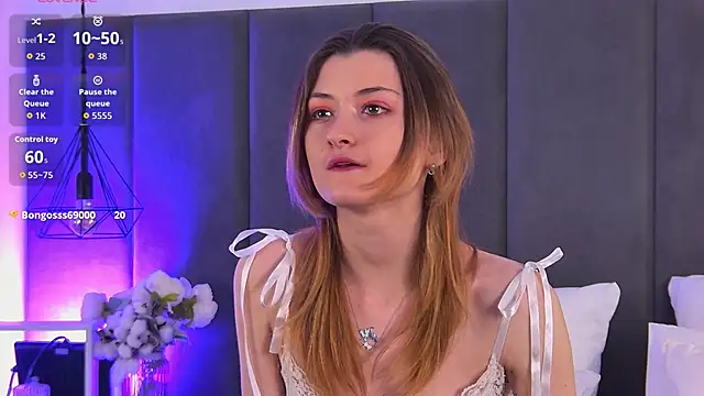 LillySvon online show from December 20, 4:36 pm