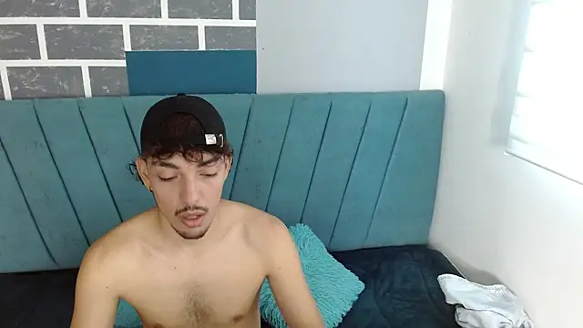 Snapshot of Jake_laraxxx chatting on September 27, 4:34 pm Jake laraxxx online show from September 27, 4:34 pm