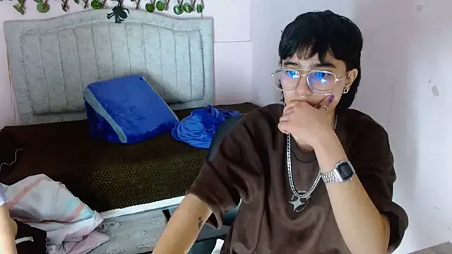 Britney thx online show from December 20, 4:08 am