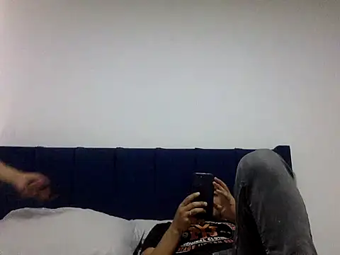 KianxxTeach online show from November 6, 9:05 pm