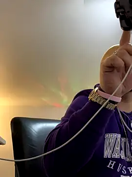 Brownroyal online show from October 19, 4:35 am