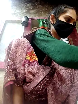 Snapshot of Nishaa_ji chatting on September 13, 11:43 am Nishaa ji online show from September 13, 11:43 am