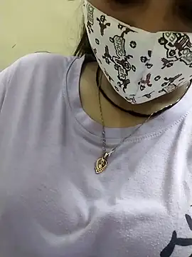 Sex Queen aaraya online show from September 15, 4:40 pm