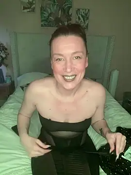 Snapshot of dreamgt chatting on February 19, 8:54 am dreamgt online show from February 19, 8:54 am