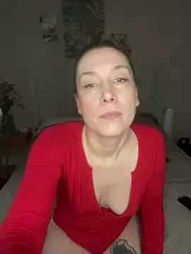 Snapshot of dreamgt chatting on February 22, 1:31 pm dreamgt online show from February 22, 1:31 pm