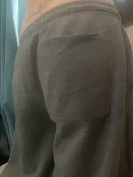 Snapshot of dreamgt chatting on February 24, 8:23 am dreamgt online show from February 24, 8:23 am