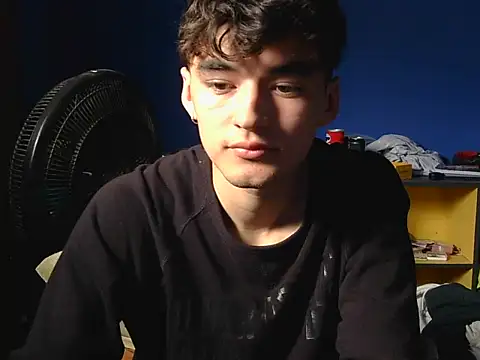 Snapshot of Chino_2424 chatting on May 24, 5:07 pm Chino 2424 online show from May 24, 5:07 pm