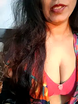 Deepa Sharma143 online show from January 17, 1:54 am