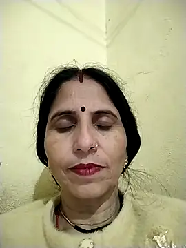 Snapshot of Hot_liya54 chatting on February 7, 6:17 am Hot liya54 online show from February 7, 6:17 am