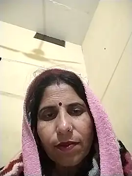 Snapshot of Hot_liya54 chatting on February 8, 8:01 pm Hot liya54 online show from February 8, 8:01 pm