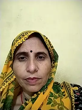 Snapshot of Hot_liya54 chatting on February 11, 5:45 am Hot liya54 online show from February 11, 5:45 am