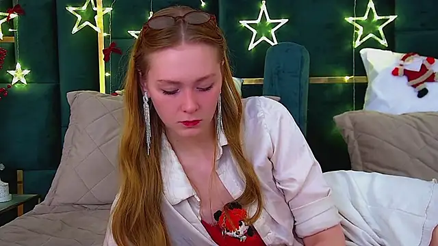 AgataFoxley online show from December 4, 6:16 pm