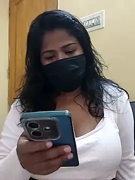 Snapshot of HAANNIAA chatting on September 10, 10:15 am HAANNIAA online show from September 10, 10:15 am