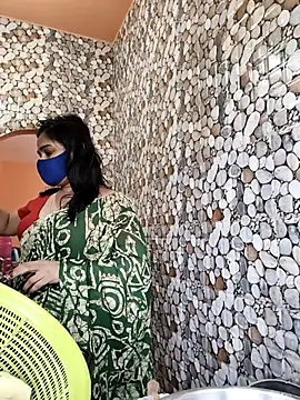 naughty nataasa online show from April 12, 8:08 am