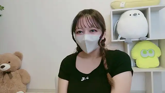 Snapshot of JP_Momo_o0 chatting on October 2, 7:15 am JP Momo o0 online show from October 2, 7:15 am