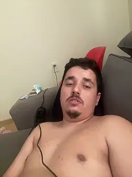 Viniciusbene online show from April 25, 1:52 pm