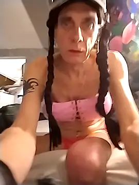 Lollacum3l online show from October 19, 1:01 pm