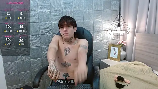 Iantwink18 online show from September 20, 11:11 am