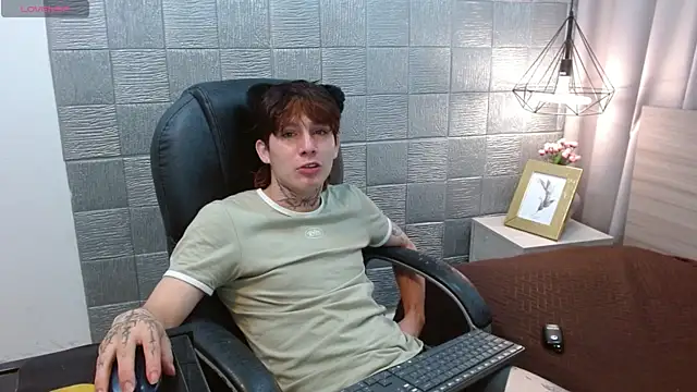 Iantwink18 online show from September 22, 1:02 pm