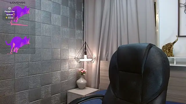 Iantwink18 online show from October 29, 8:43 pm