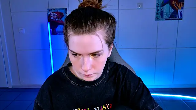 AliceCUNTach online show from October 29, 5:10 am